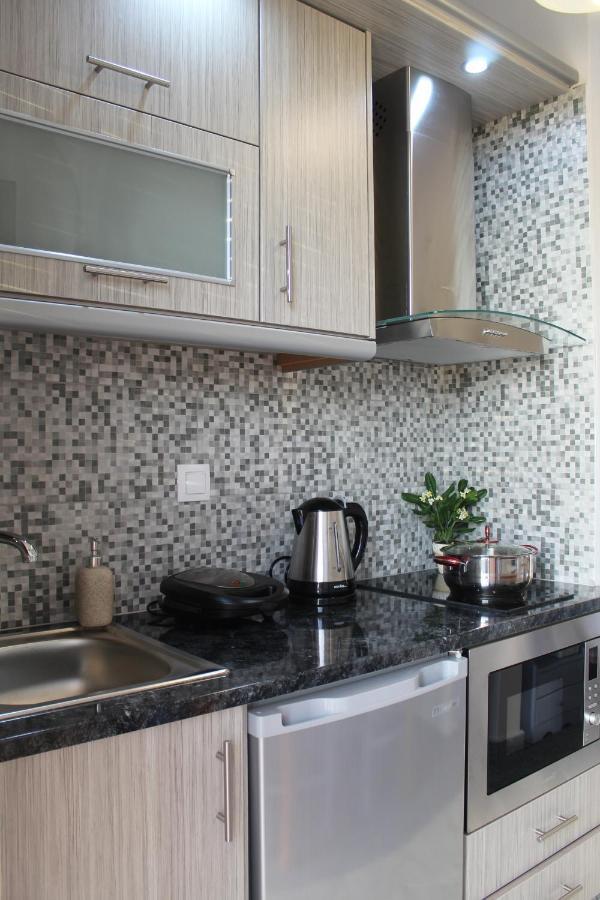 Vakis Apartments Romanon Exterior photo